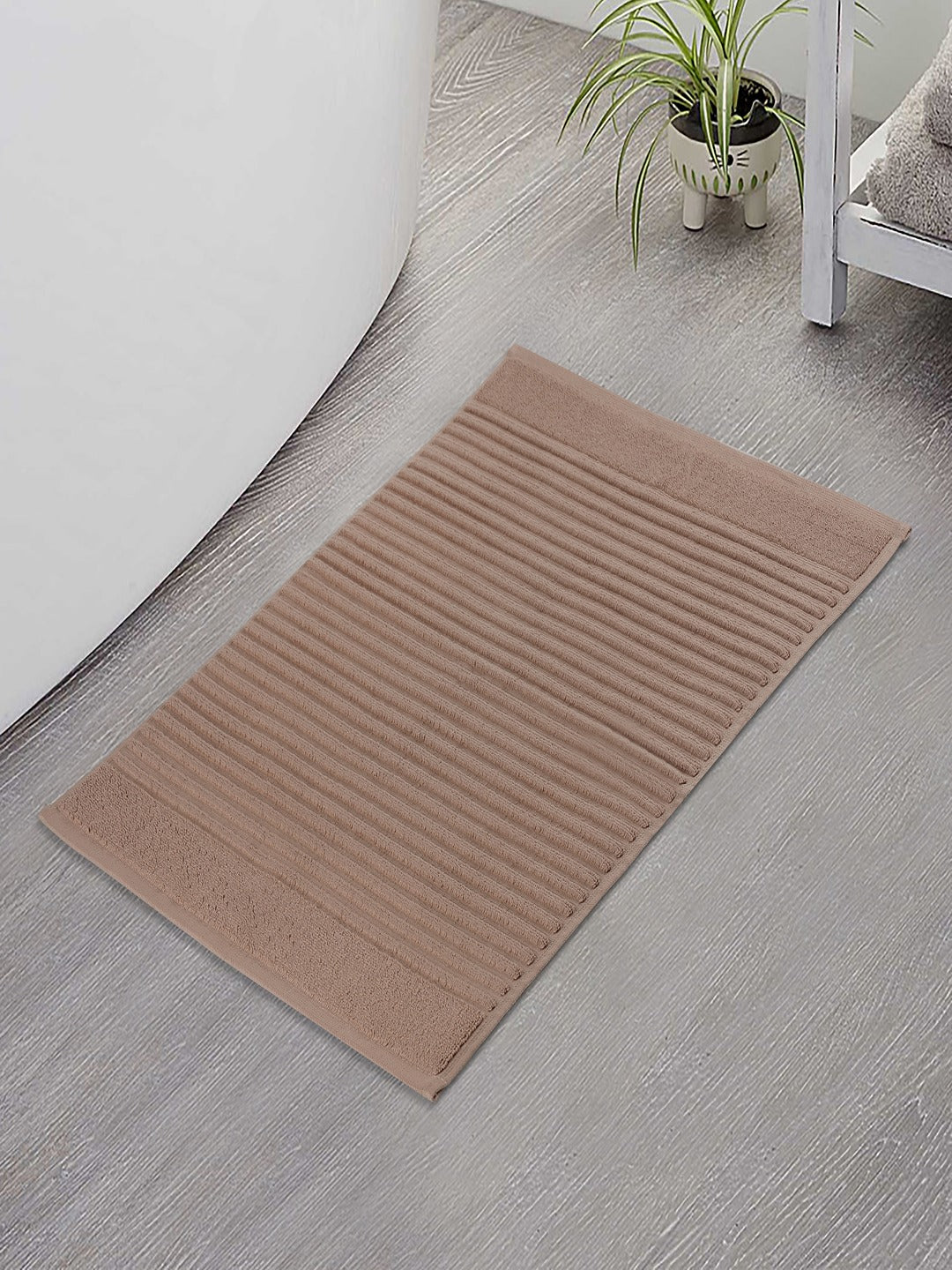 Beige Classic Bath Mat